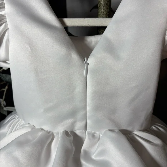 Satin White Flower Girl Puff Sleeve Dress- 2T Made in Ukraine - Picture 5 of 12